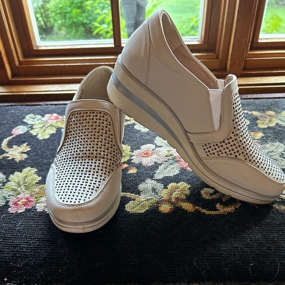 Marie Claire Leather Loafers - Picture 1 of 2